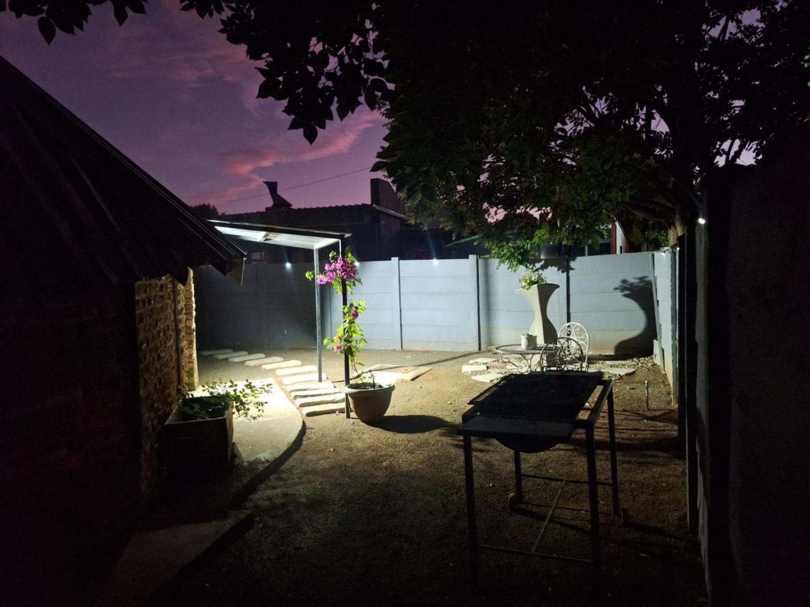 The Spare Room Cottage - Cosy And Private Bloemfontein Kültér fotó